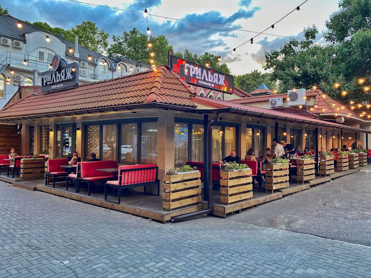 Ресторан и банкетный зал "Грильяж" — Restaurant